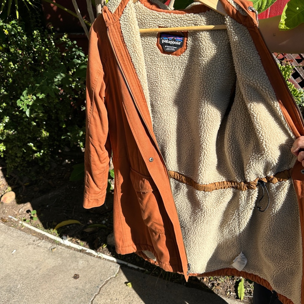 Patagonia Women's Prairie Dawn Sherpa Parka, Rust orange Parka Jacket, M - Picture 4 of 7